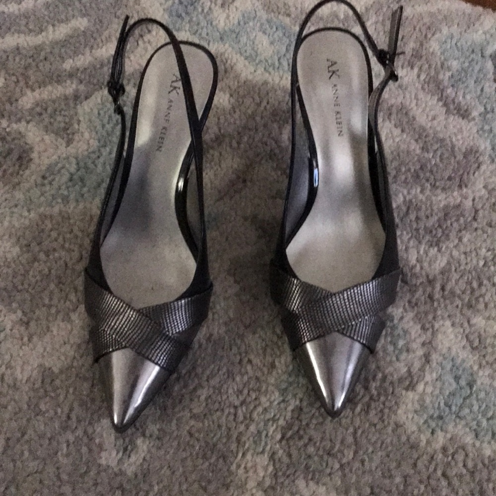 Anne Klein heels!